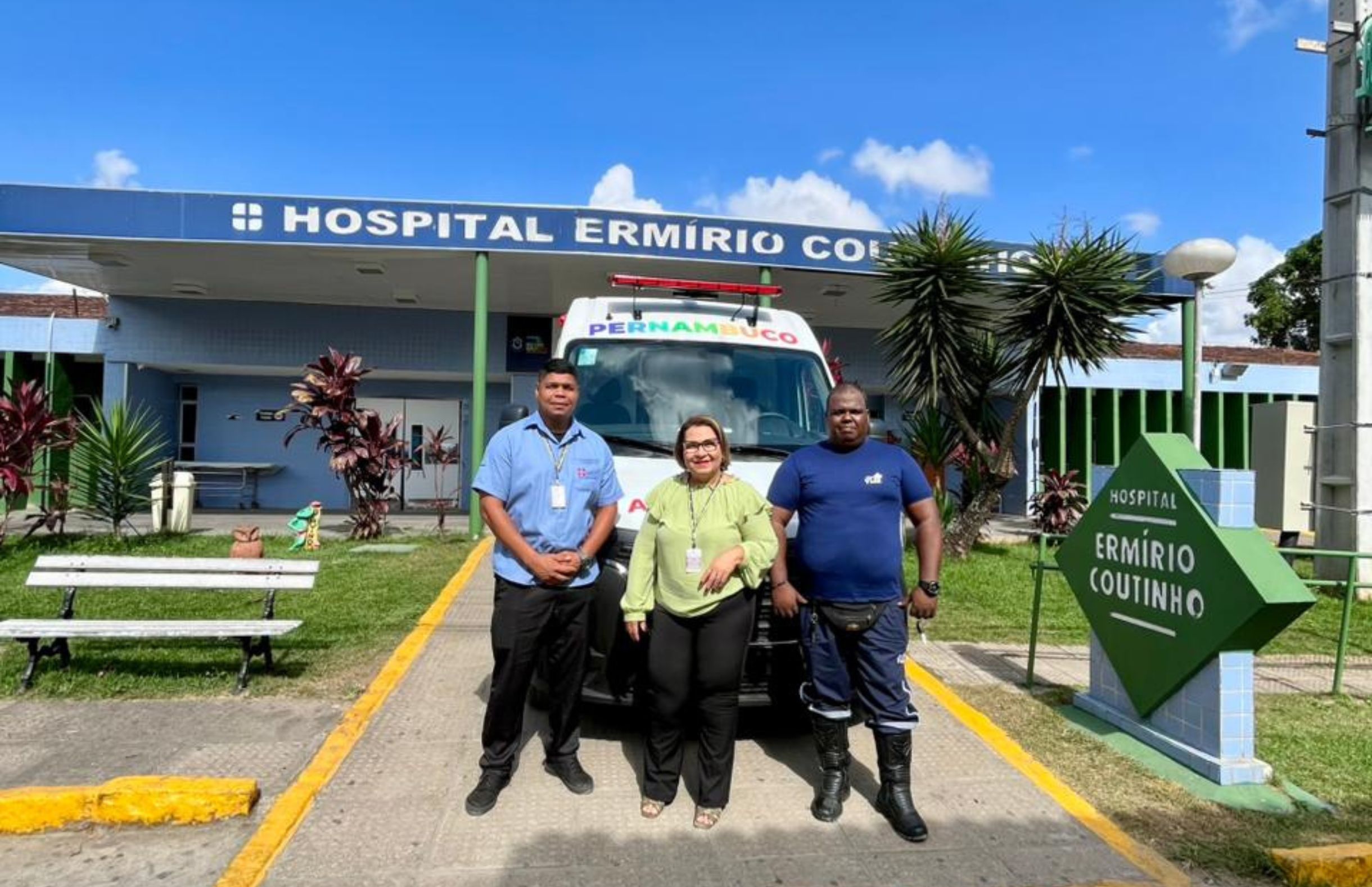 Hospital Ermírio Coutinho recebe nova ambulância e reforça transporte seguro de pacientes 